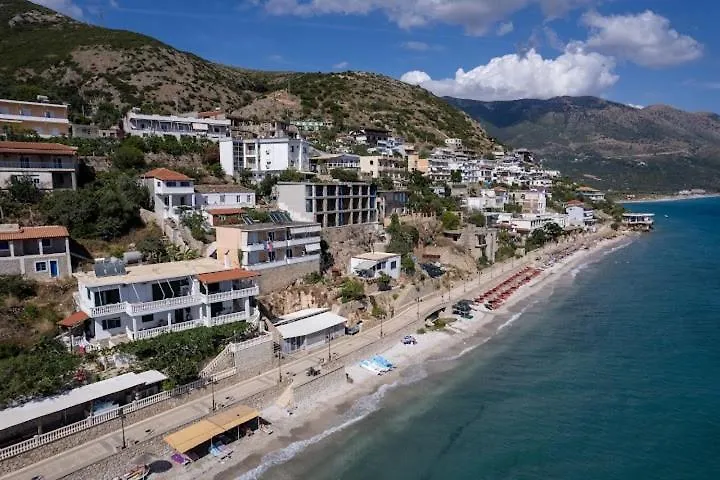 Guesthouse Thanasi Qeparo 0*,  Albania