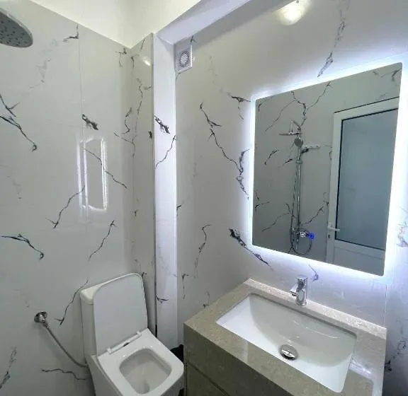 Guesthouse Thanasi Qeparo 0*,